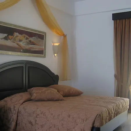 Giannoulaki Mykonos Town