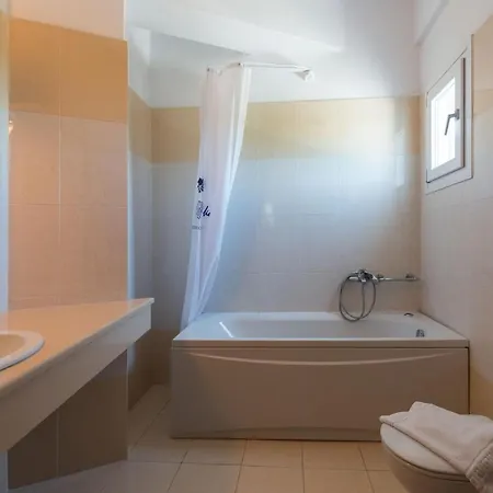 فندق Giannoulaki 4*