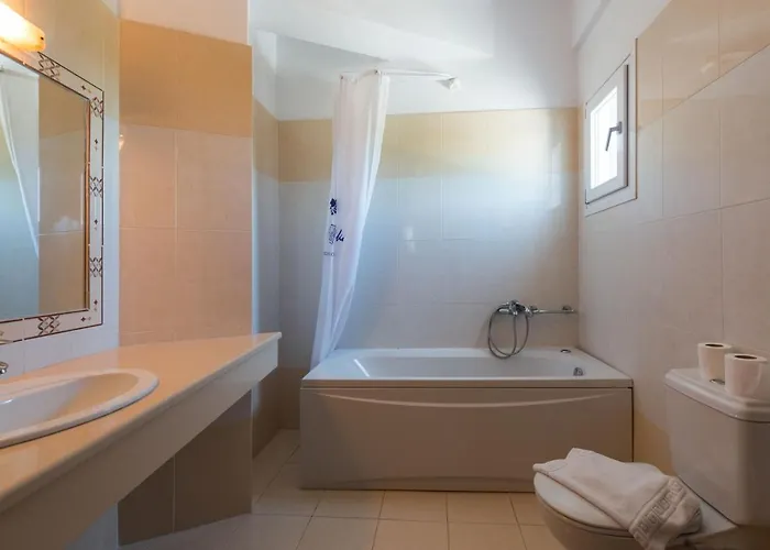 酒店 Giannoulaki 4*