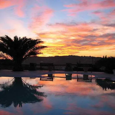 Giannoulaki מלון