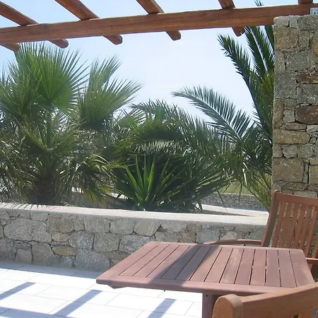 Giannoulaki מלון 4*