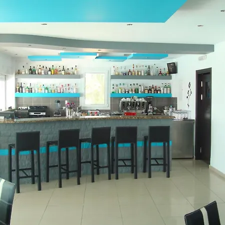 Giannoulaki מלון 4*